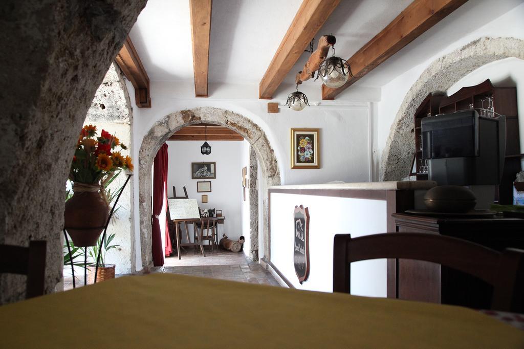 Aquino B&B La Staffa מראה חיצוני תמונה