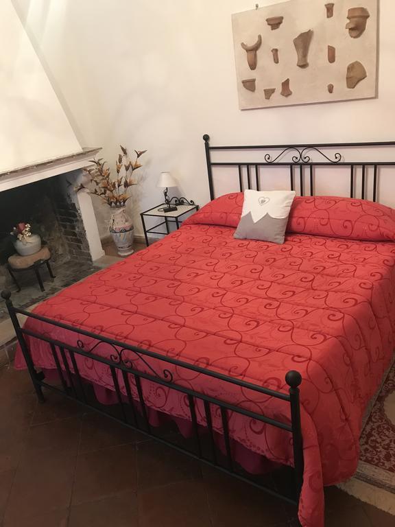 Aquino B&B La Staffa מראה חיצוני תמונה