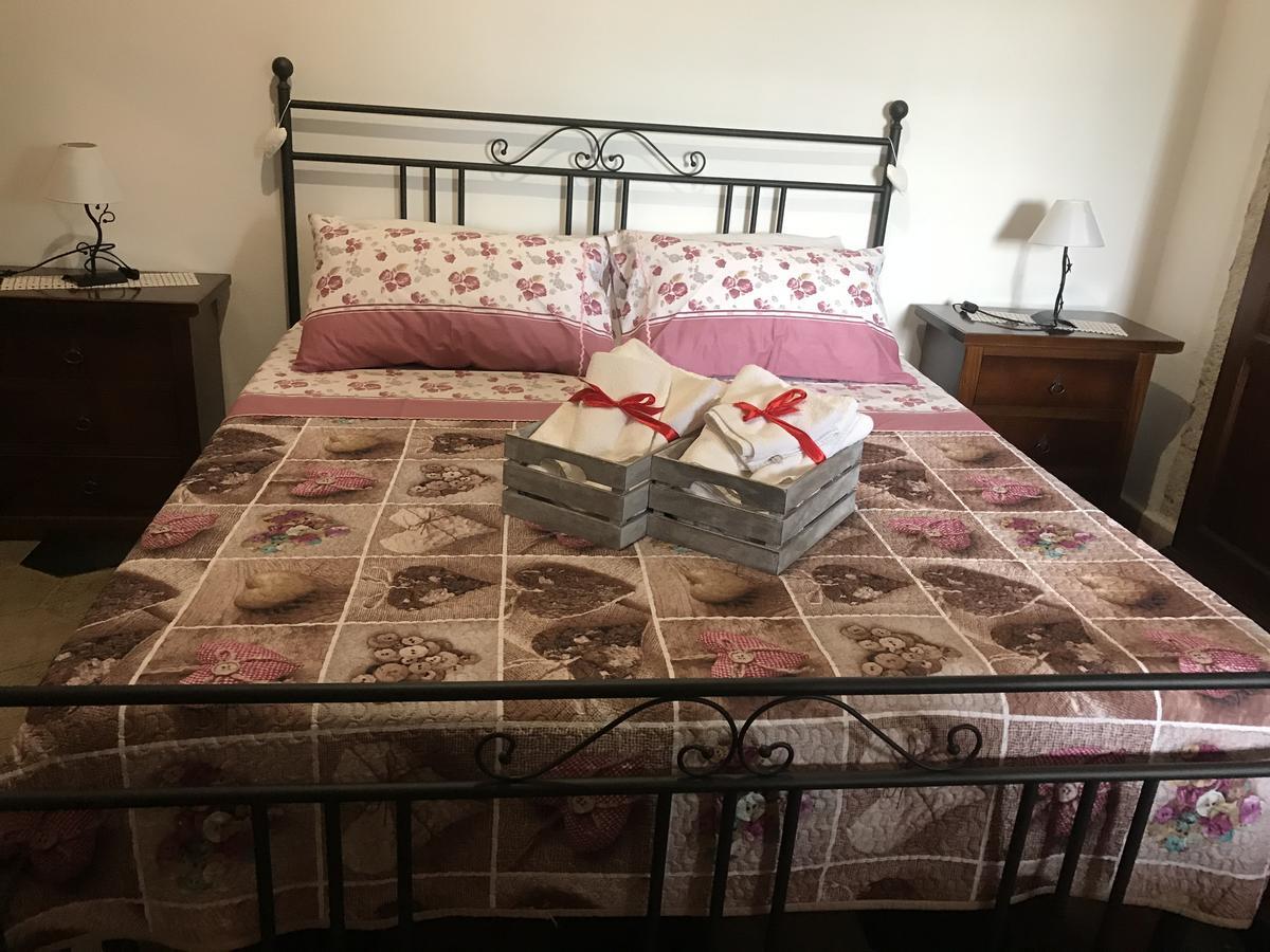 Aquino B&B La Staffa מראה חיצוני תמונה